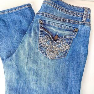 NINE WEST Embroidered Rhinestone Capri Jeans EUC